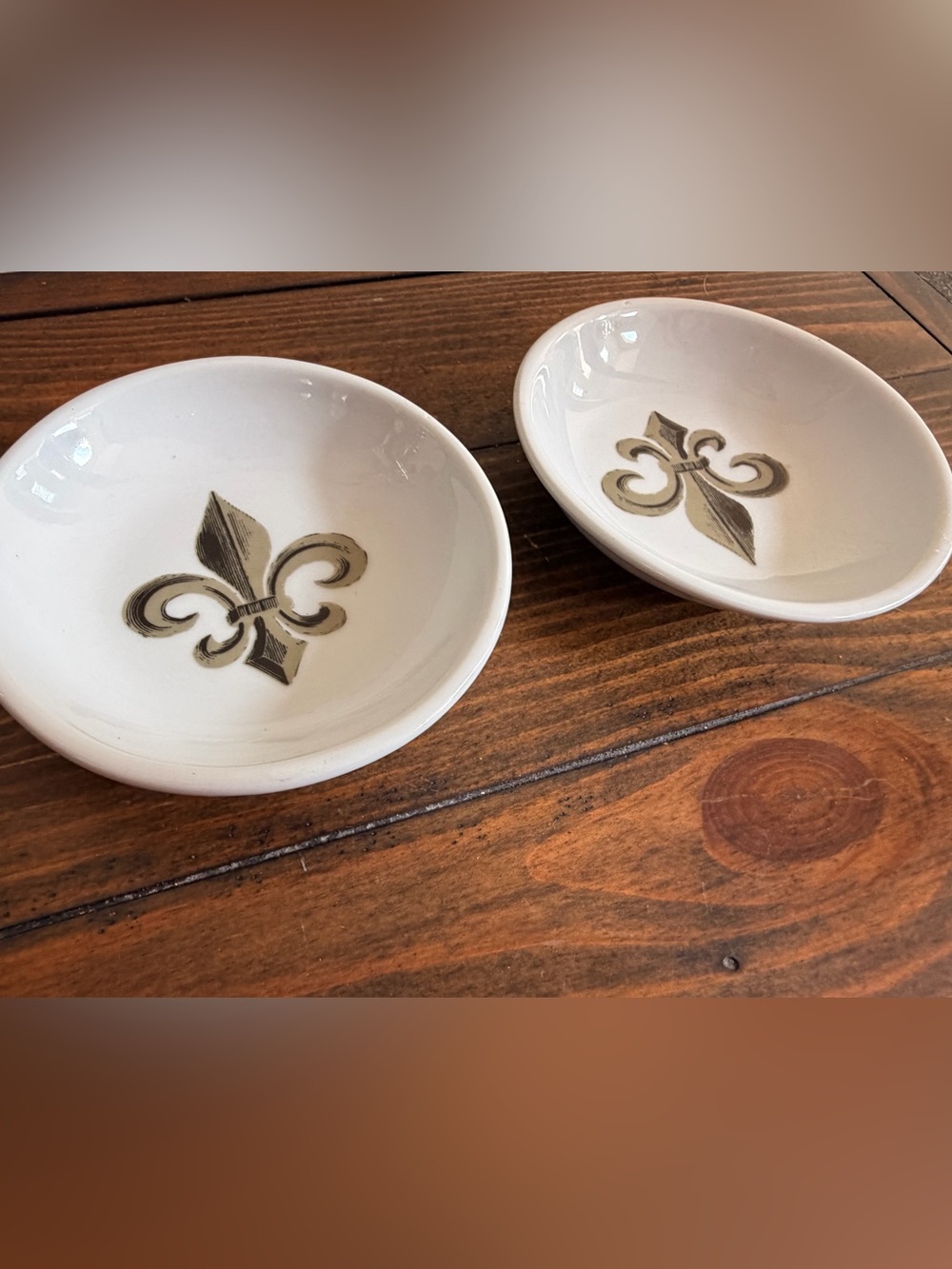 White Ceramic Fleur-de-Lis Serving Bowls - Set of 2